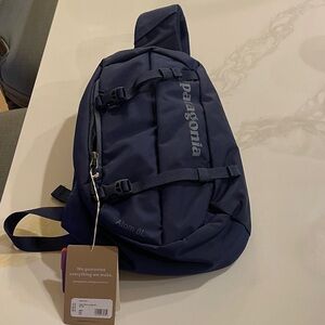 Patagonia Dark Blue Atom Sling 8L NEW with tags!!
